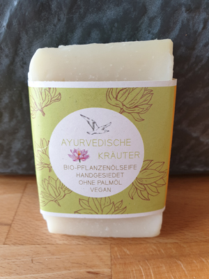 Lenina-Shop-Seif-mit-ayurvedischen-Kräutern